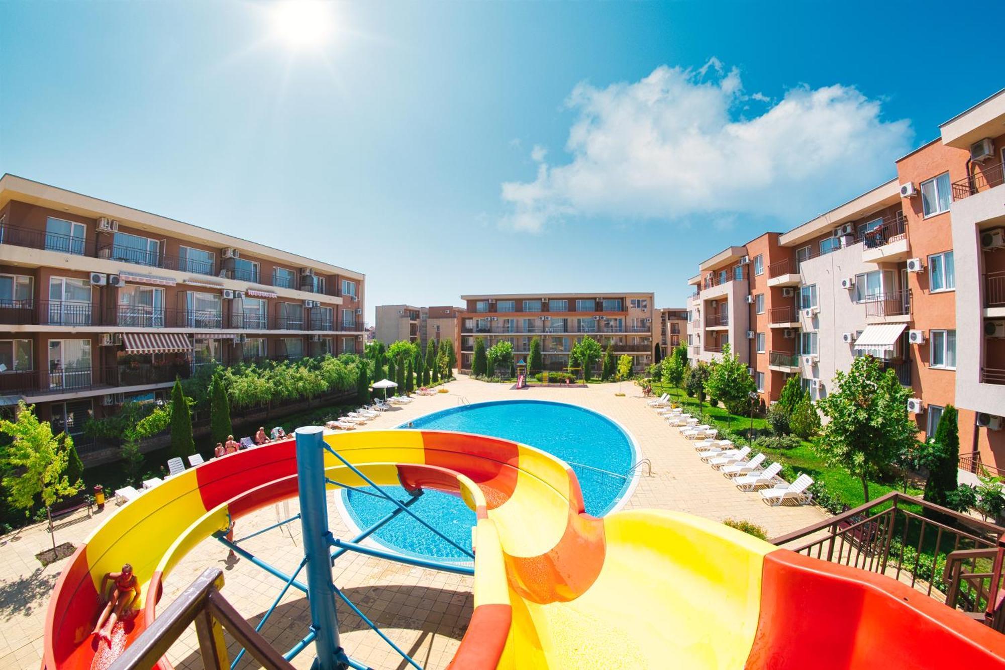 Holiday Garden Resort Pantai Sunny Bagian luar foto