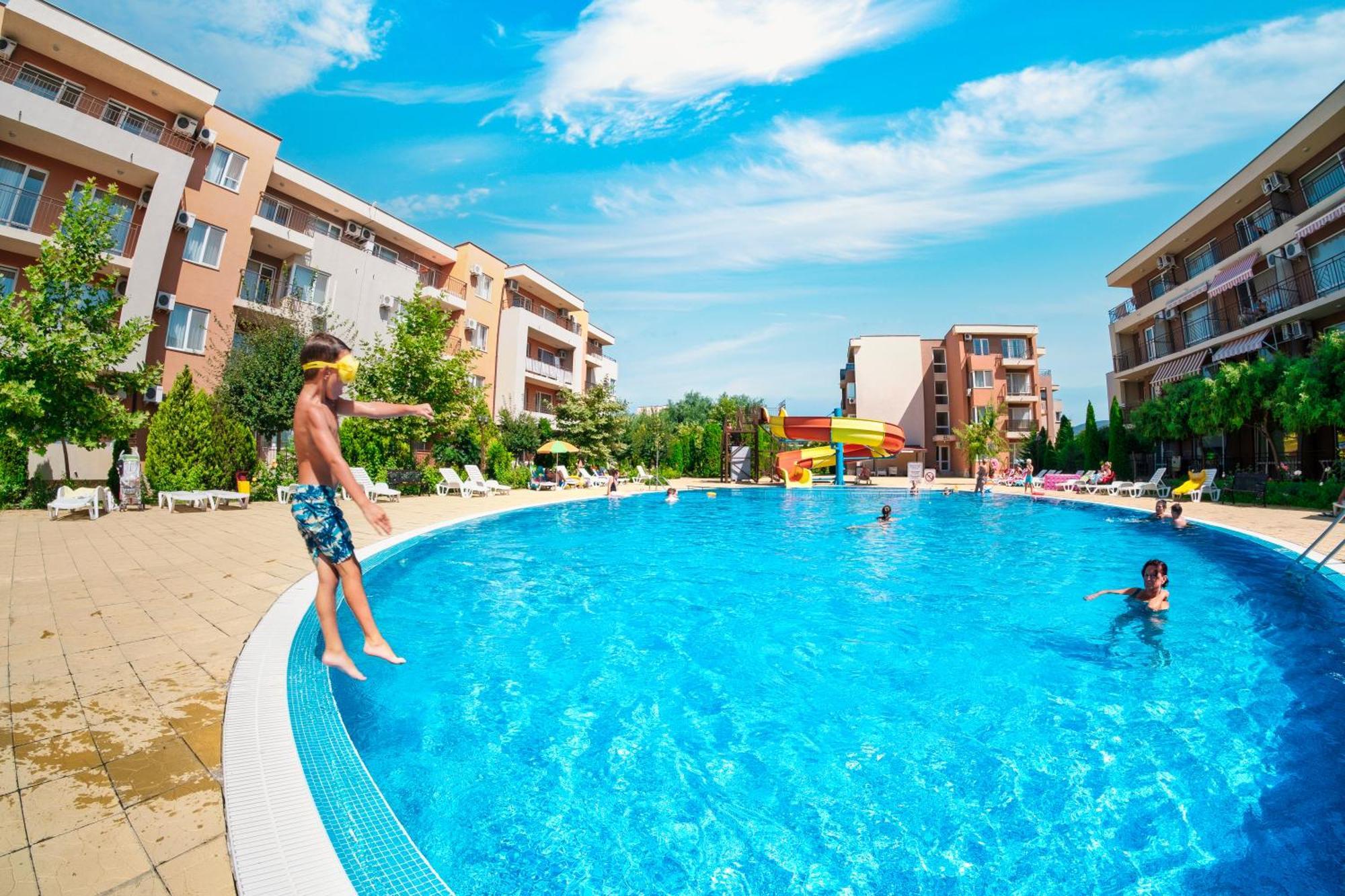 Holiday Garden Resort Pantai Sunny Bagian luar foto