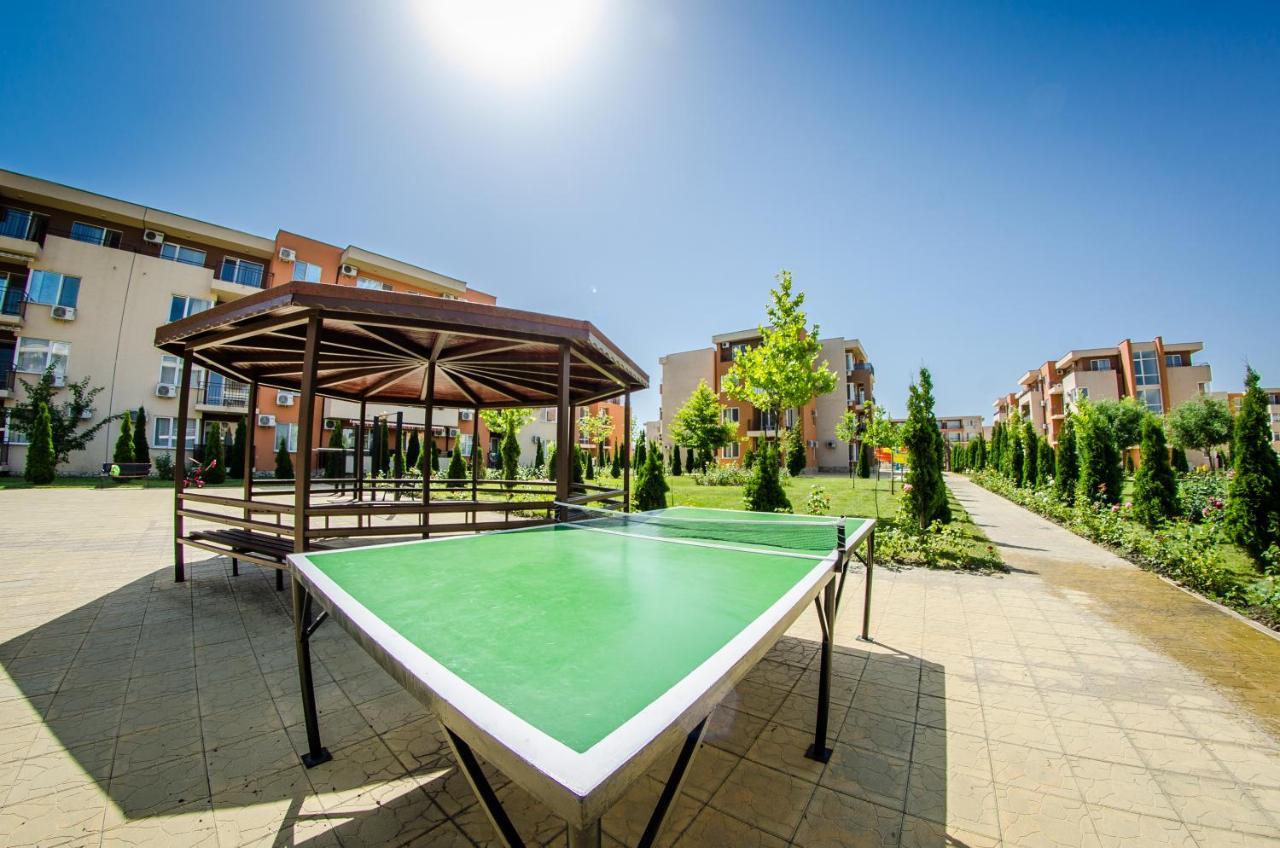 Holiday Garden Resort Pantai Sunny Bagian luar foto